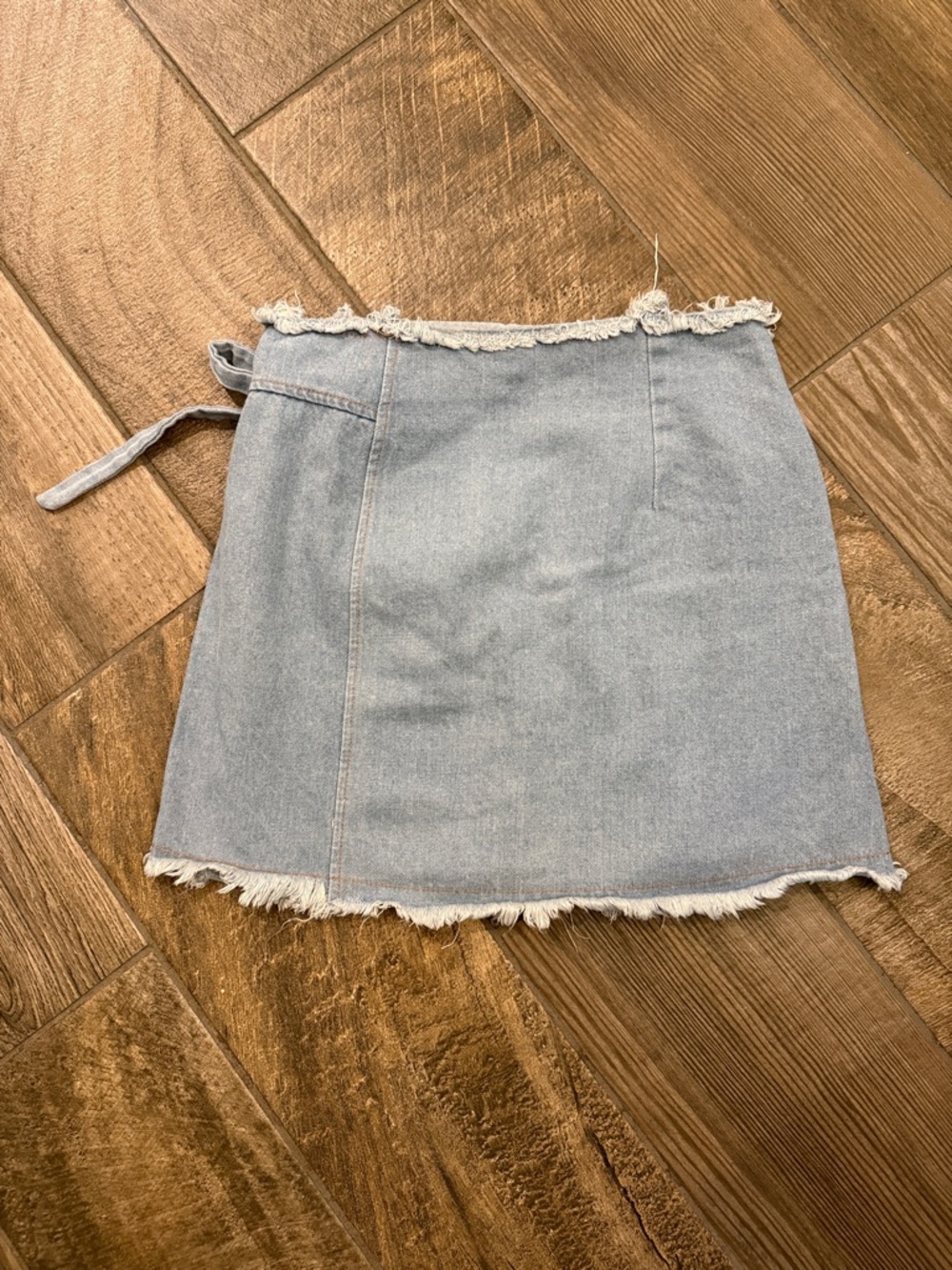 Loveriche Denim Wrap Skirt Small Light Wash Frayed Raw Hem Mini Boho Festival - Picture 5 of 8